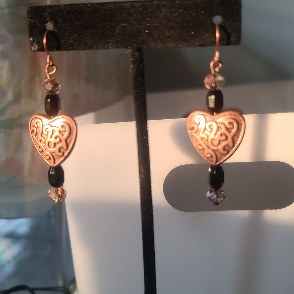 Elegant Heart-Shaped Earrings with Black and Gold Accents